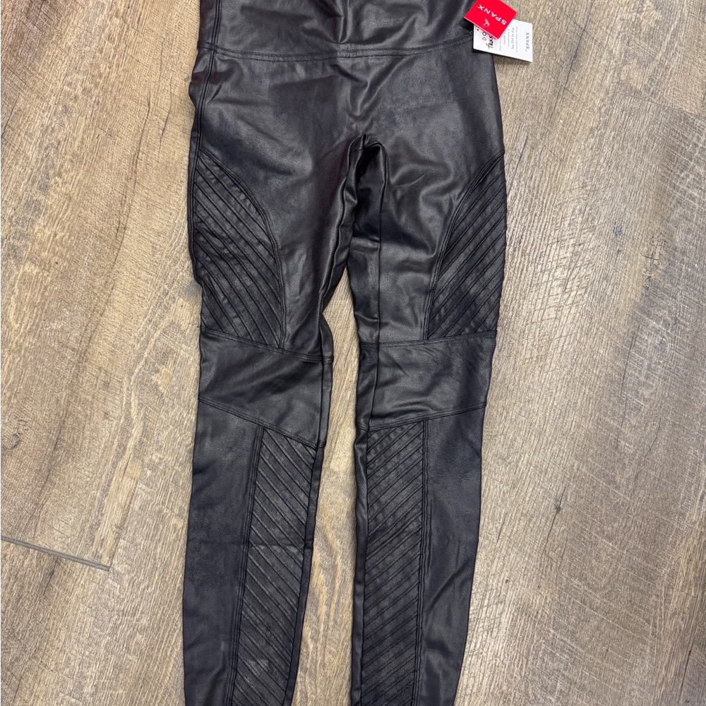 SPANX Black Faux Leather Leggings with Textured Design